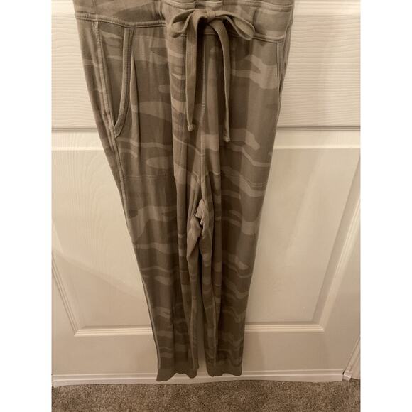 Thread & Supply Sage Camo Soft Elastic Waist Jumper, S - Picture 5 of 7